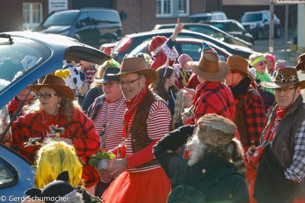 198-kg-rosenmontag-2023A071777F-A336-884E-7512-817F53ABE1A4.jpg