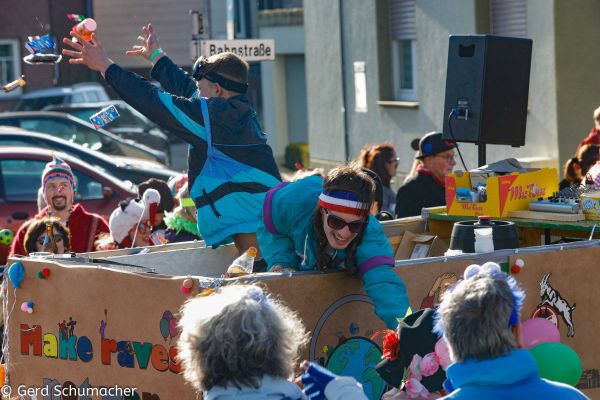 205-kg-rosenmontag-202332C2E2EC-B63F-3C56-2225-6A3661B98C90.jpg