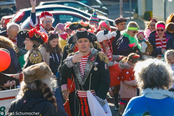 209-kg-rosenmontag-20238B5C3C10-2534-0B1E-5758-F9B5BDEFEF00.jpg