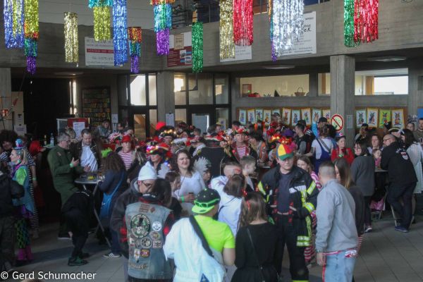 223-kg-rosenmontag-20232B32659C-81B1-B78E-9A98-FEE951E8A3F4.jpg