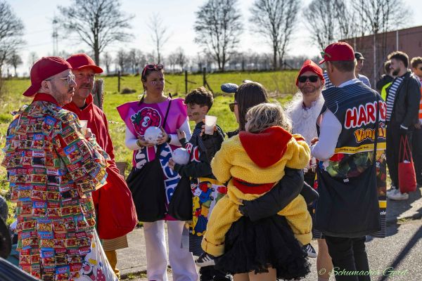 rosenmontag-buir-2025-00231308C85-1EDC-25D3-8EEF-C3D15D4FEA6B.jpg