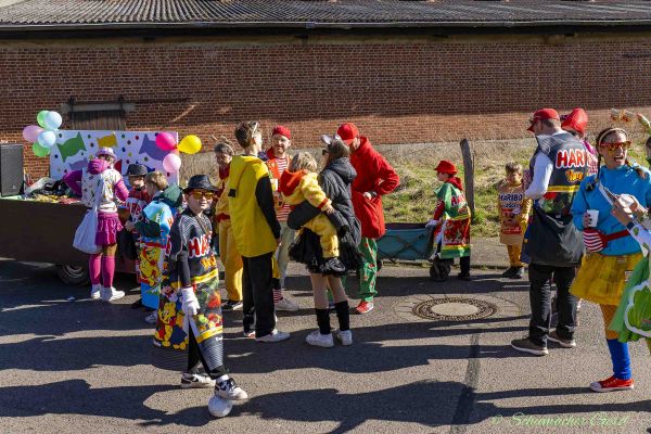 rosenmontag-buir-2025-00353942075-A35D-690C-BFDD-12E6B21021A5.jpg