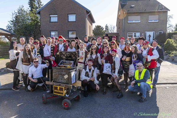rosenmontag-buir-2025-0108E4B3E88-ACA9-275A-B0AA-7480BB9D79B4.jpg