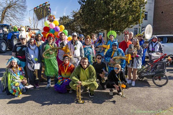 rosenmontag-buir-2025-022CD2D33B6-E2FF-6AF2-41F0-3A8437D92FCA.jpg