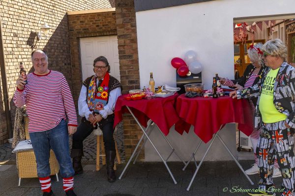 rosenmontag-buir-2025-0292F7C75EC-EAD3-B84C-ACEA-98213612F894.jpg