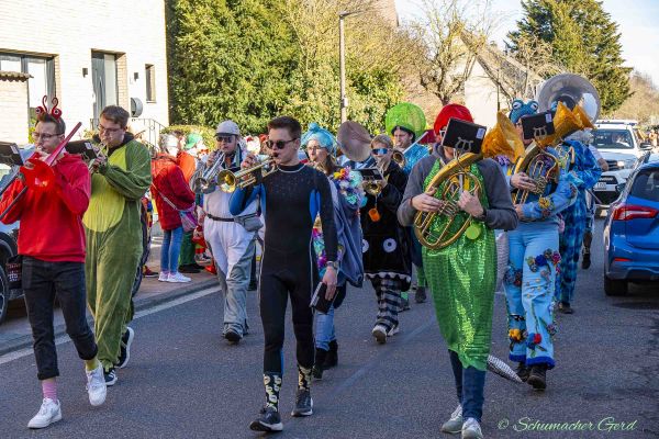 rosenmontag-buir-2025-0372CF3827E-6979-DCF4-0189-491A30F389A0.jpg