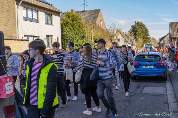 rosenmontag-buir-2025-045B1B65585-428F-4A20-1139-962AFA899C5E.jpg