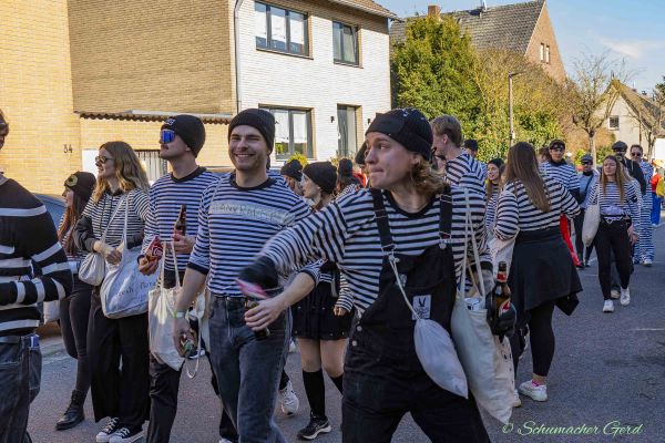 rosenmontag-buir-2025-046E9EFE1B7-946A-A158-AA54-FF0417FDD4BB.jpg