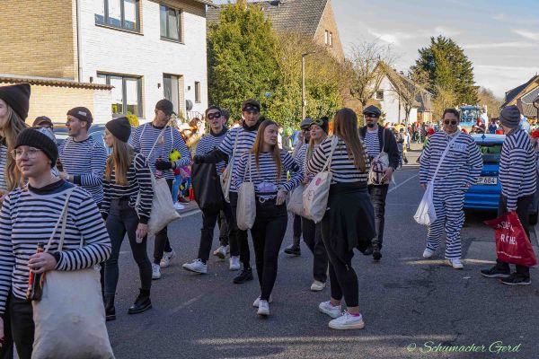 rosenmontag-buir-2025-0470C081199-EB6E-1794-873F-715D24B2A142.jpg