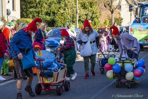 rosenmontag-buir-2025-052856213C9-9863-3805-E808-D5018D8A83D0.jpg