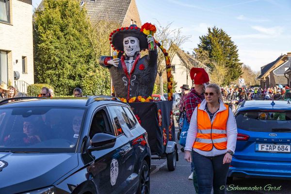 rosenmontag-buir-2025-057EC8C3D67-C1CF-E907-B577-7C9DD0ADDA19.jpg