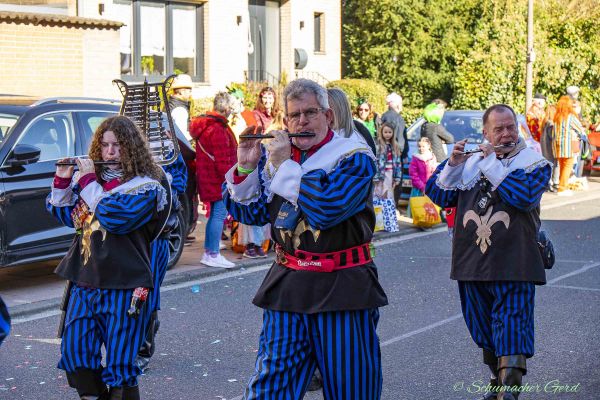 rosenmontag-buir-2025-064143066C6-7901-BB93-DBBA-87EC57FDCCA7.jpg