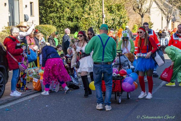 rosenmontag-buir-2025-08042CD734D-26AE-20CF-5F12-C9A9759DD6BF.jpg