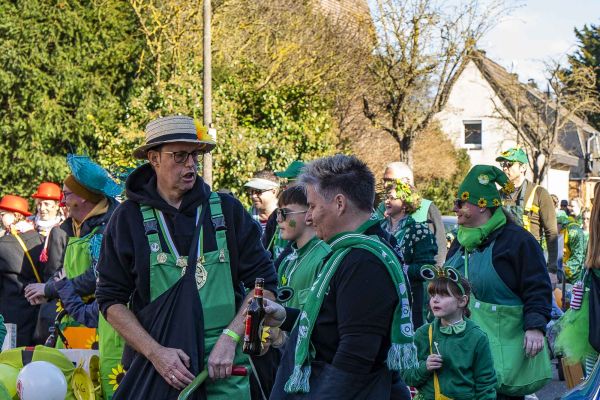 rosenmontag-buir-2025-093771FAE07-D9B2-65A2-14EB-F4C558929057.jpg