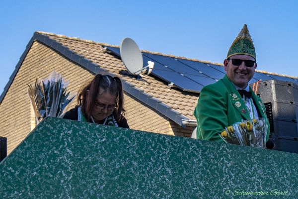 rosenmontag-buir-2025-10612C62EB9-572E-232E-9F64-FBB871F1C5F9.jpg