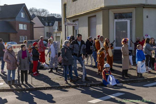 rosenmontag-buir-2025-11689E84EF0-2DA6-2940-337F-82D80D3521BC.jpg