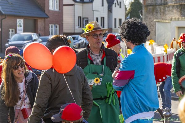 rosenmontag-buir-2025-1206934A5B3-ED88-1DA1-648E-5C4C028913B4.jpg
