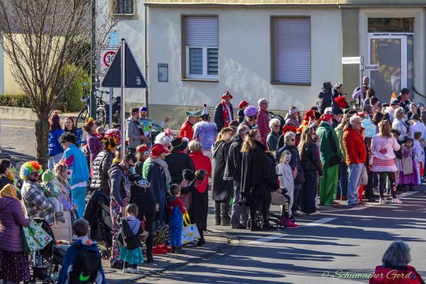 rosenmontag-buir-2025-13470EAA239-5323-BC02-BC24-0CA07A36A401.jpg