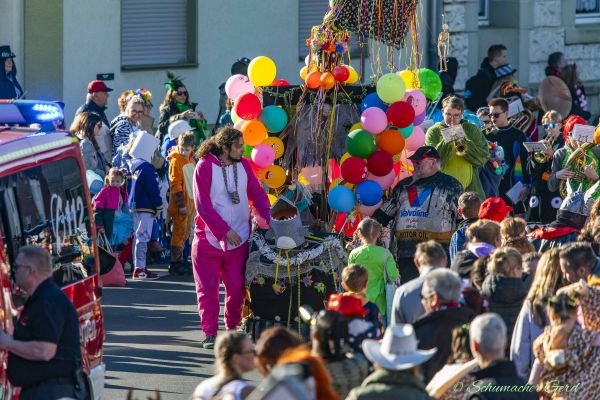 rosenmontag-buir-2025-1353754FF1C-DEC7-5974-4B2E-AE2DDA9BD1A3.jpg