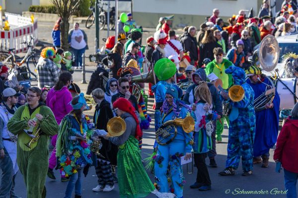 rosenmontag-buir-2025-141378CB578-86BB-B44B-F658-475B23FF15DC.jpg