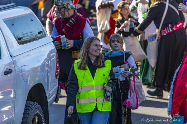 rosenmontag-buir-2025-1447E96CFCF-6D1F-C4C9-0D8E-05055C338DED.jpg
