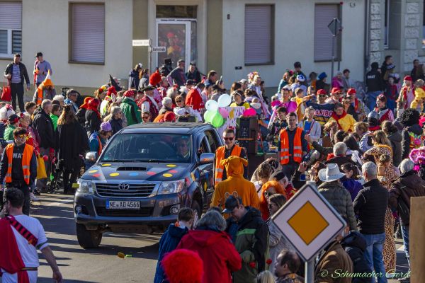 rosenmontag-buir-2025-14581358005-8FE7-11E6-BDDF-5CFCC1800FF8.jpg
