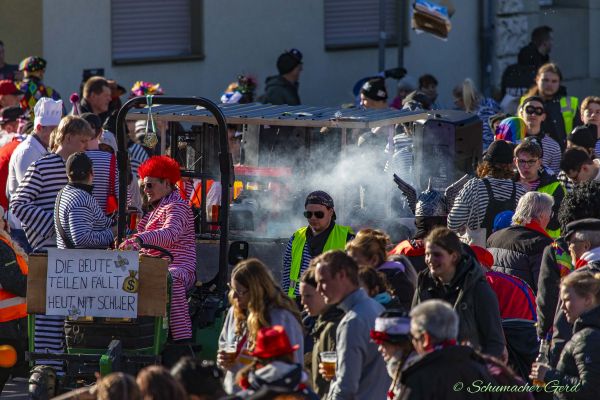 rosenmontag-buir-2025-1522693C5BD-CC18-F063-6661-FD133FDDB72A.jpg