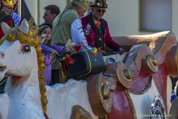 rosenmontag-buir-2025-162FEB2838B-FF95-9B51-4F9D-ED428C2B1AFA.jpg