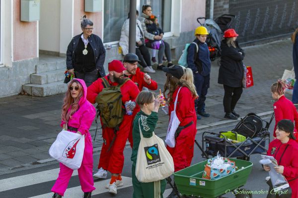 rosenmontag-buir-2025-17805E07666-BC60-03CC-63D9-9F6A6D5DE051.jpg