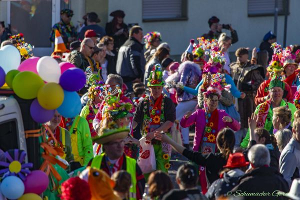 rosenmontag-buir-2025-1867B80D9CC-A15C-4E90-7BE0-61E9B7EB78B5.jpg
