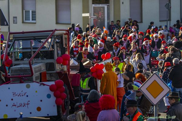 rosenmontag-buir-2025-2010F8C61F4-B813-8AE2-415D-DBE3AAD0ABDE.jpg