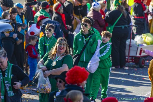 rosenmontag-buir-2025-20935D99CBE-D492-51D7-B7F8-A00CB397B669.jpg