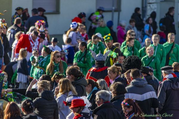 rosenmontag-buir-2025-211FAA99003-C122-BCA5-51E6-AFDC425B7353.jpg