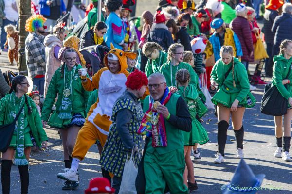rosenmontag-buir-2025-216E982DE75-9919-6086-5B8F-8AAF276CA988.jpg