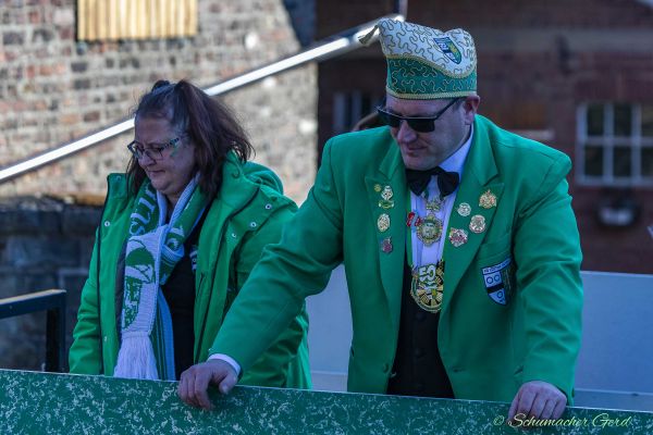 rosenmontag-buir-2025-22676136FC4-6566-B0CC-9D9F-17E9AEA22055.jpg