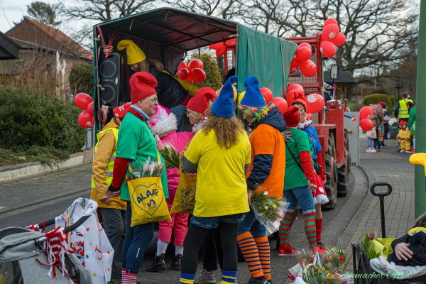 rosenmontag-kg-2024-034B3764D39-AA8C-C0B1-D6FF-49A5A70582F6.jpg