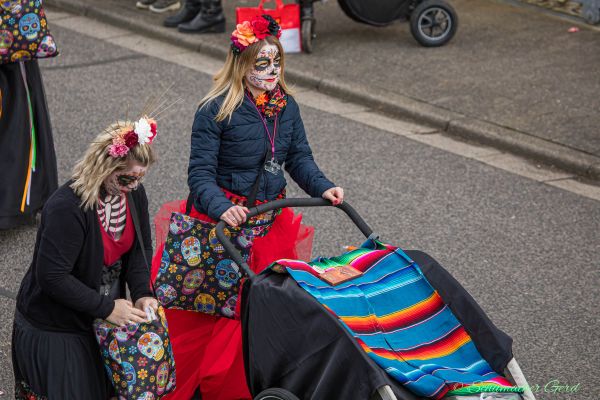 rosenmontag-kg-2024-0898196C686-1267-3FD8-CDDF-C3D0E137D96C.jpg