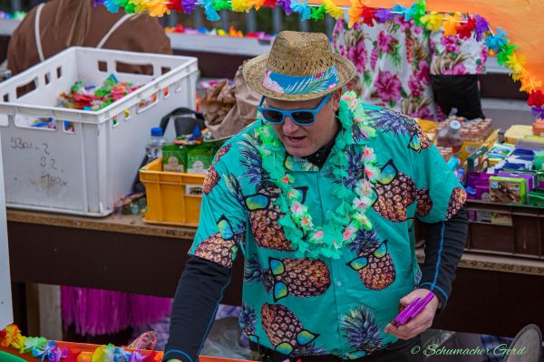 rosenmontag-kg-2024-094799ACEDF-EFF0-CC12-BB11-D42AD77D97A6.jpg