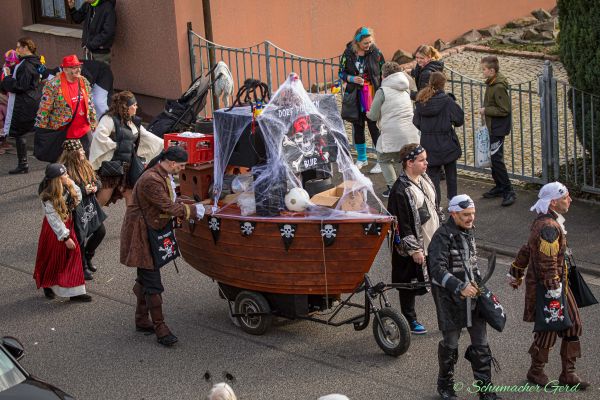rosenmontag-kg-2024-1205412DCA3-9C73-2309-774F-253A02AF3254.jpg