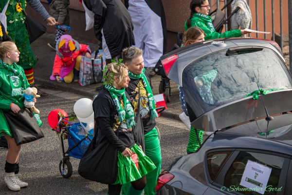 rosenmontag-kg-2024-12789803DC6-F97D-5F3D-C1B2-E1FF1EF00C4A.jpg
