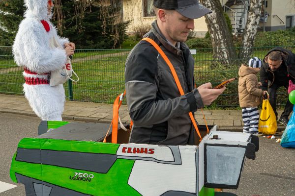 rosenmontag-kg-2024-15517784555-6BDE-7B7D-3F4F-0BB55E3C6B94.jpg