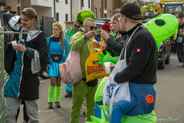 rosenmontag-kg-2024-157911568E3-CFE3-67BA-480E-5CCF36617997.jpg
