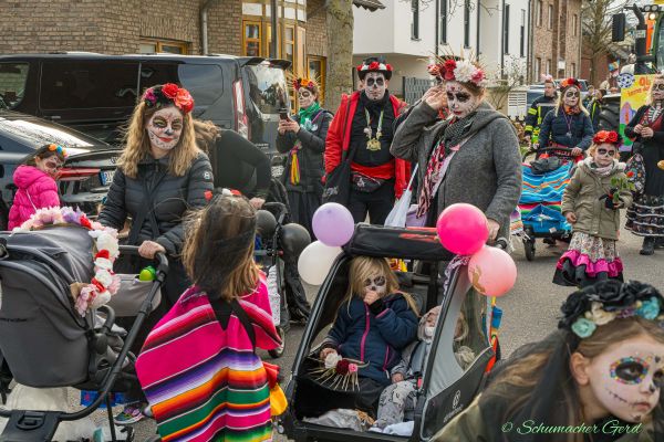 rosenmontag-kg-2024-1636E75E9CF-4CA8-27D7-4F0E-D644E250A60F.jpg