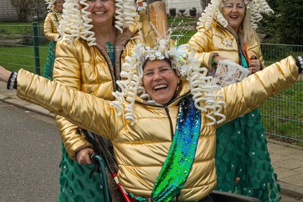 rosenmontag-kg-2024-1797326AE71-B0AB-759C-0731-172F7CD79CC0.jpg