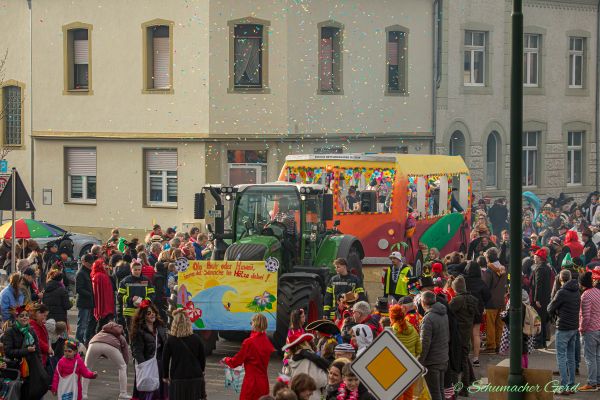 rosenmontag-kg-2024-23087F24427-3FEE-B017-5DE9-B4FD475FAEE6.jpg