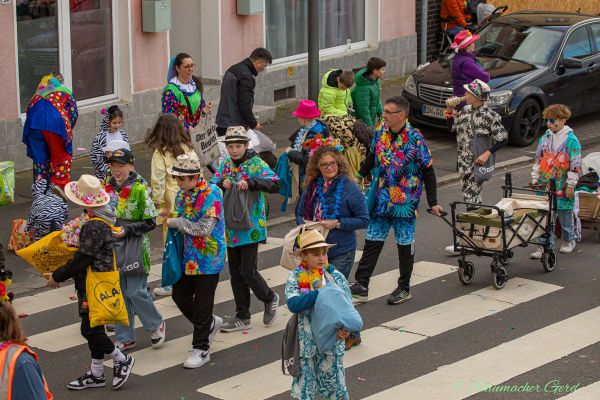 rosenmontag-kg-2024-23898264BCD-29D5-F25A-19EC-77A51FB7764D.jpg