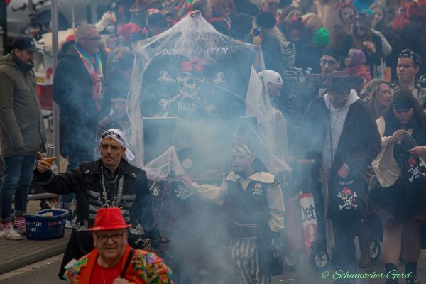 rosenmontag-kg-2024-264ABBAF4DD-0BA2-1F13-1D16-3784FAEFF9D8.jpg