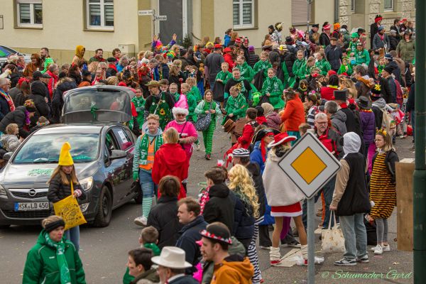 rosenmontag-kg-2024-2707BD4E275-249E-0192-C2C3-BA8FA61E00DF.jpg