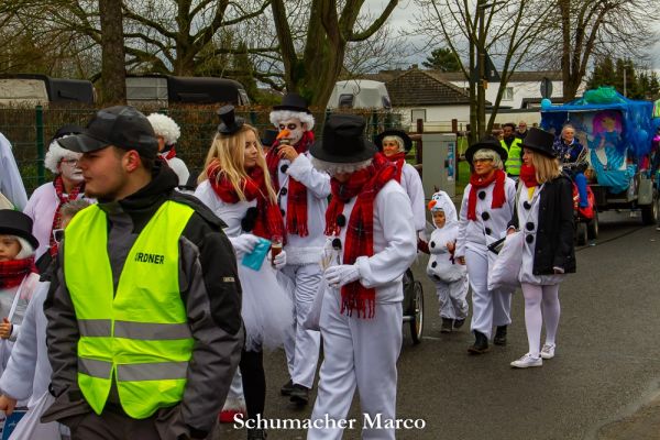 rosenmontagszug-buir-1813253CD3-ED94-D79B-5709-EDC778A5911F.jpg