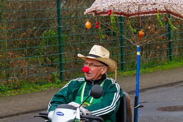 rosenmontagszug-buir-404E3D52D5-F4FE-C2ED-98EC-F1DCD02FF98F.jpg